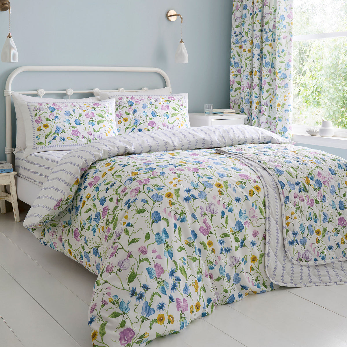 Dreams & Drapes Sweetpea Floral Quilted 200cm x 200cm Bedspread Set Lilac