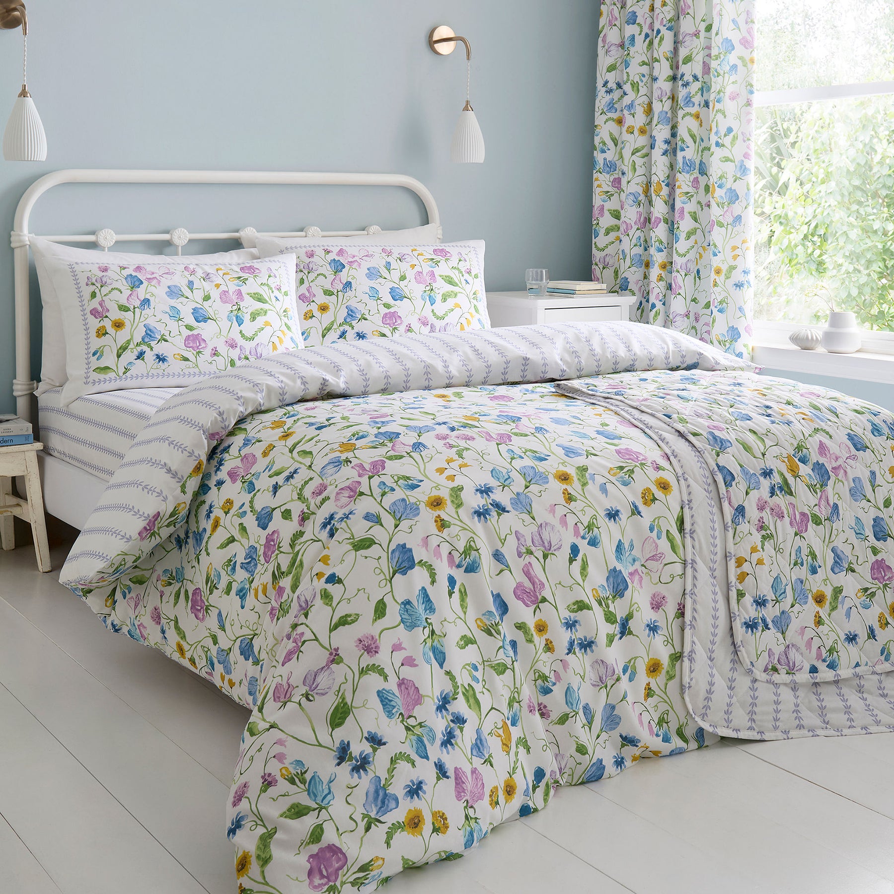 Dreams & Drapes Sweetpea Floral Ready Made Pencil Pleat Curtains 66 x 72 Lilac