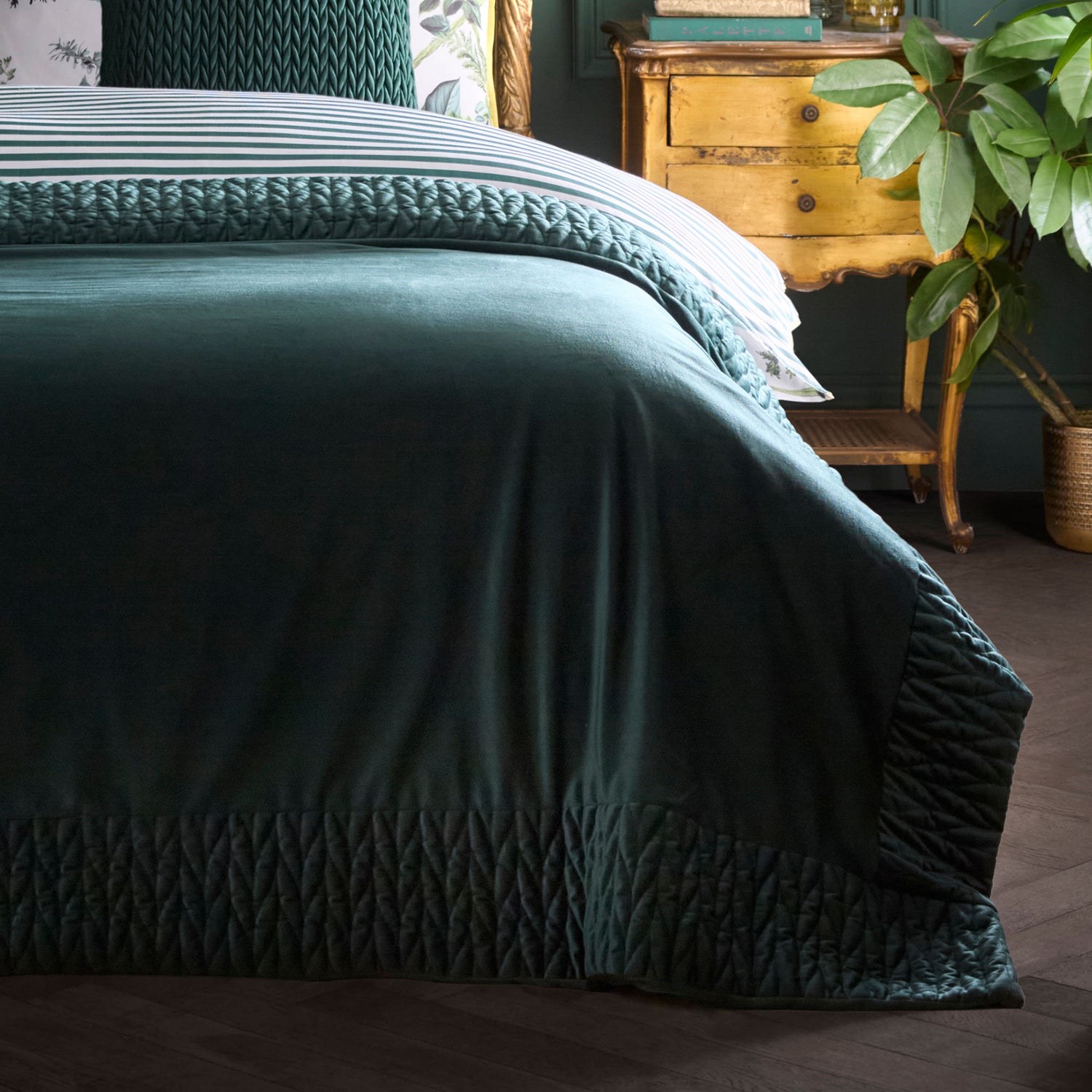 Laurence Llewelyn-Bowen Siena Velvet 150cmx220cm Bedspread Bottle Green