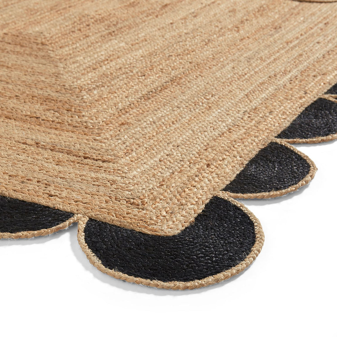 Savannah Black Scallop Jute Natural Material Rug Black Jute