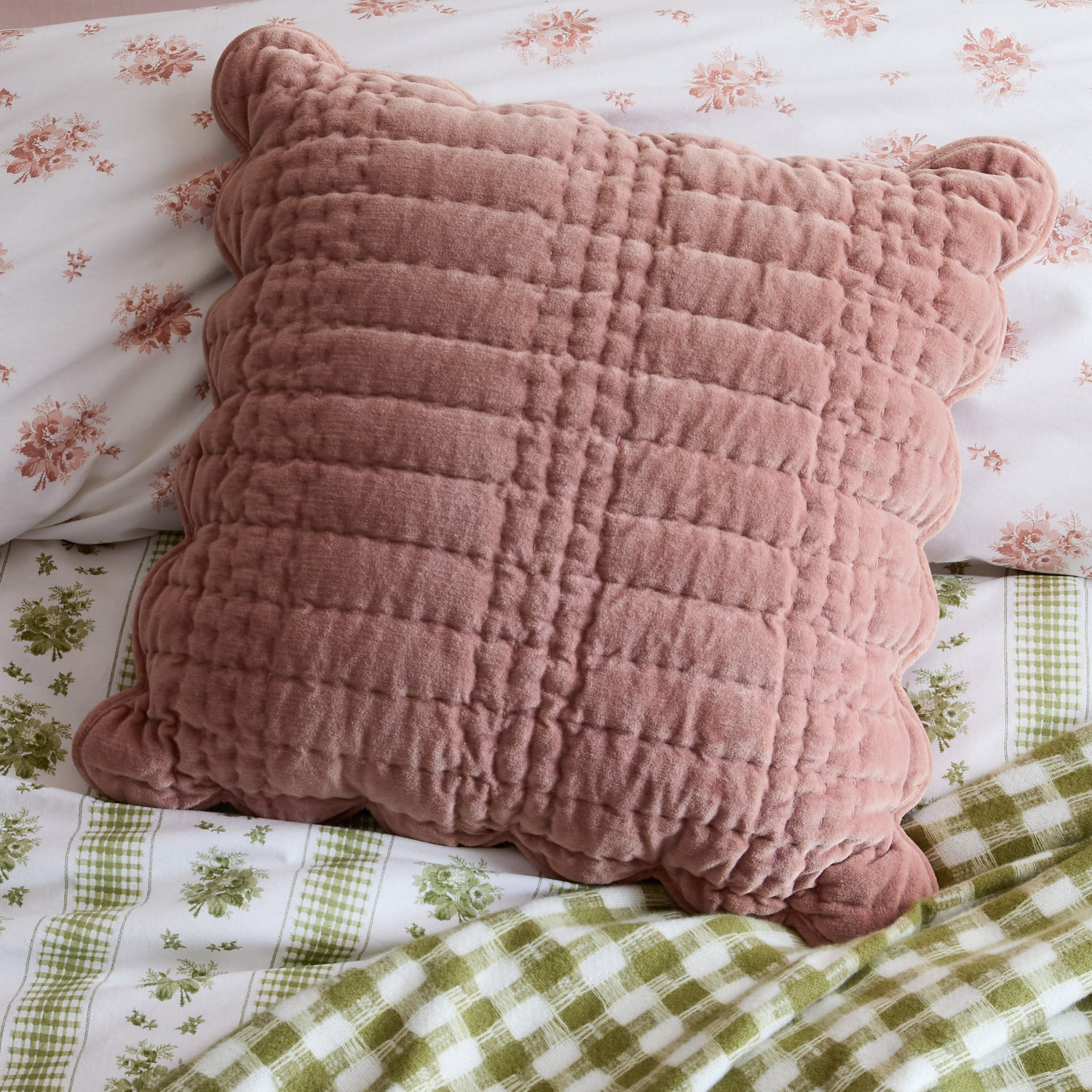 Laura Ashley Brady Scalloped 43cm x 43cm Filled Cushion Old Rose