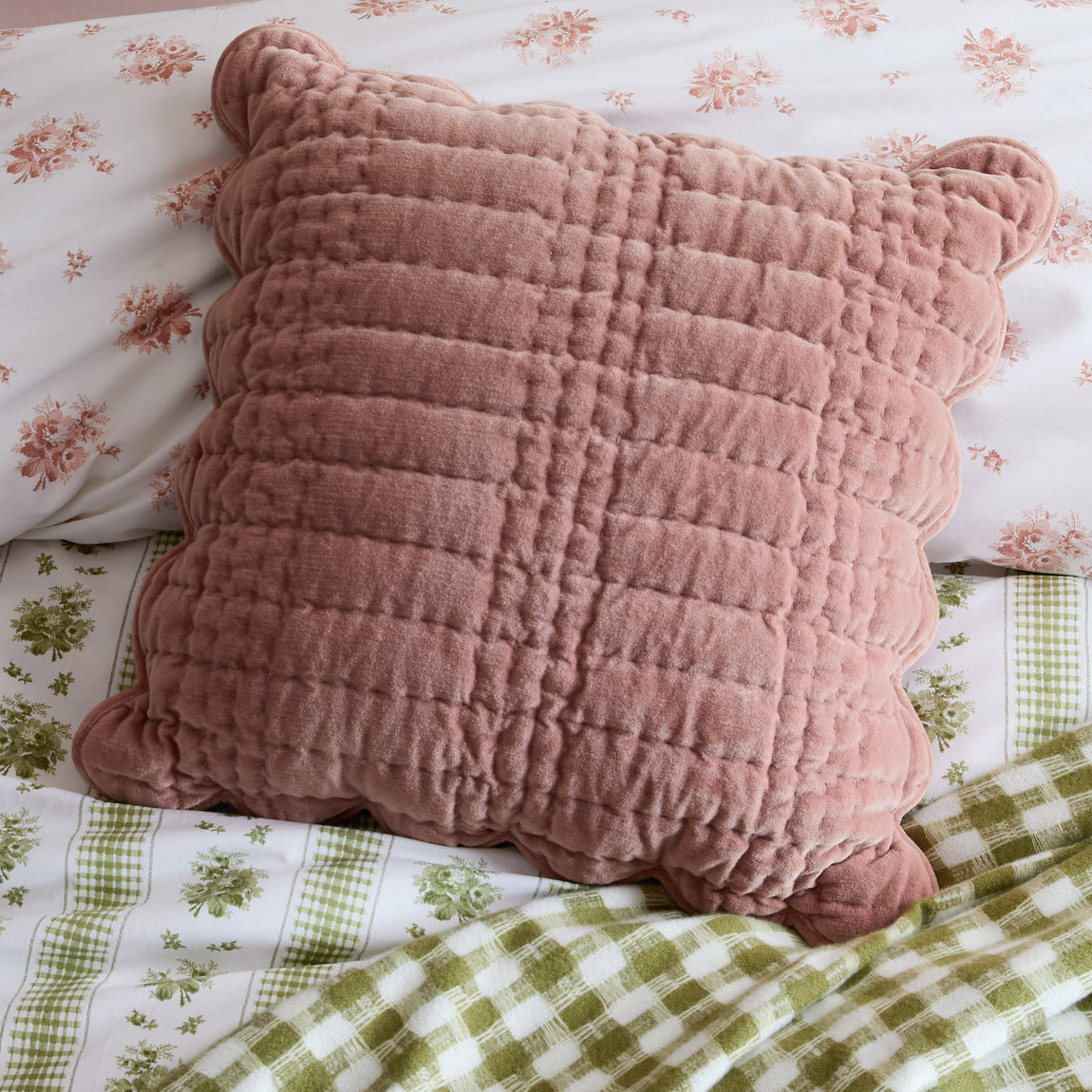 Laura Ashley Brady Scalloped 43cm x 43cm Filled Cushion Old Rose