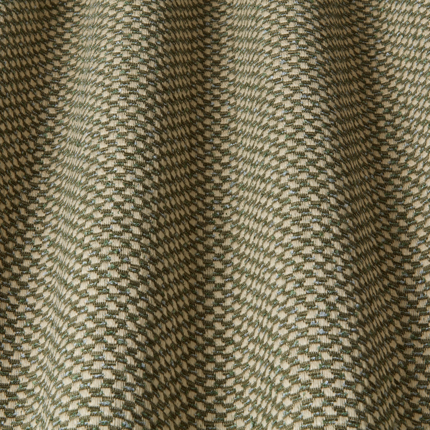 iLiv Selva Fabric Hunter