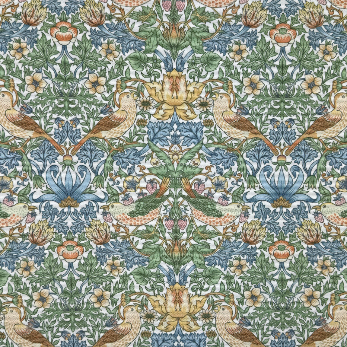 William Morris Strawberry Thief Outdoor Fabric Blanc