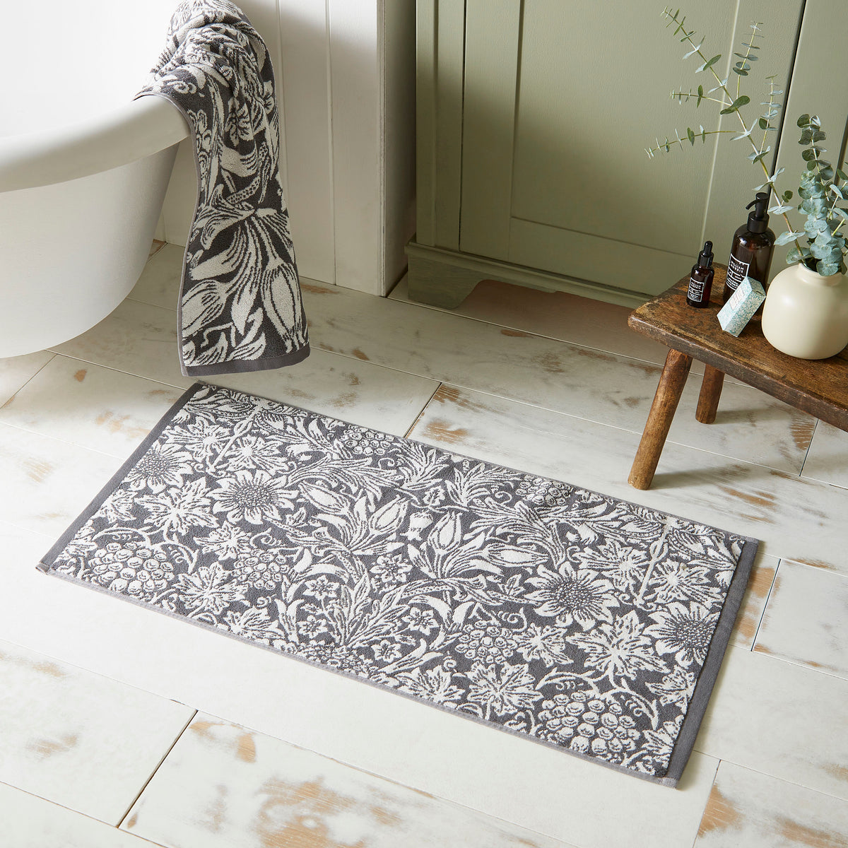 William Morris At Home Sunflower Bath Mat 50cm x 90cm Iron