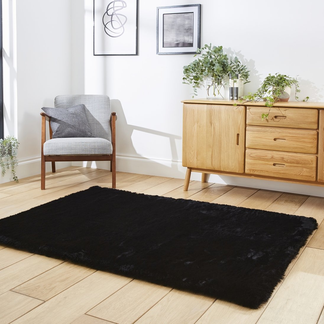 Super Teddy Plain Shaggy Rug Black