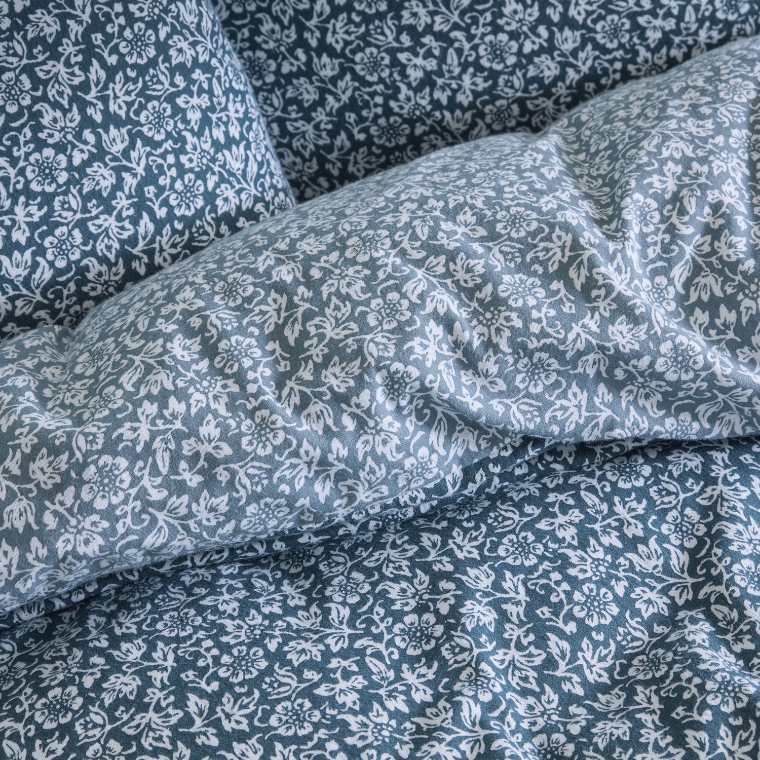 Laura Ashley Sweet Alyssum Brushed Cotton Duvet Cover Bedding Set Denim Blue