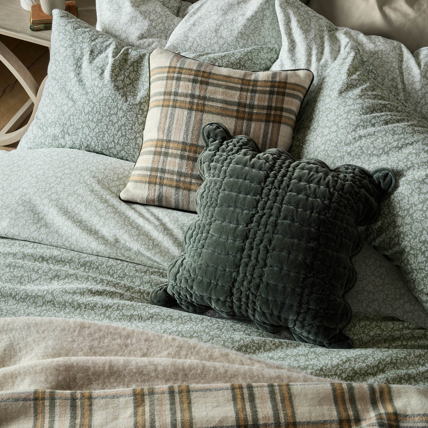 Laura Ashley Sweet Alyssum Duvet Cover Bedding Set Sage