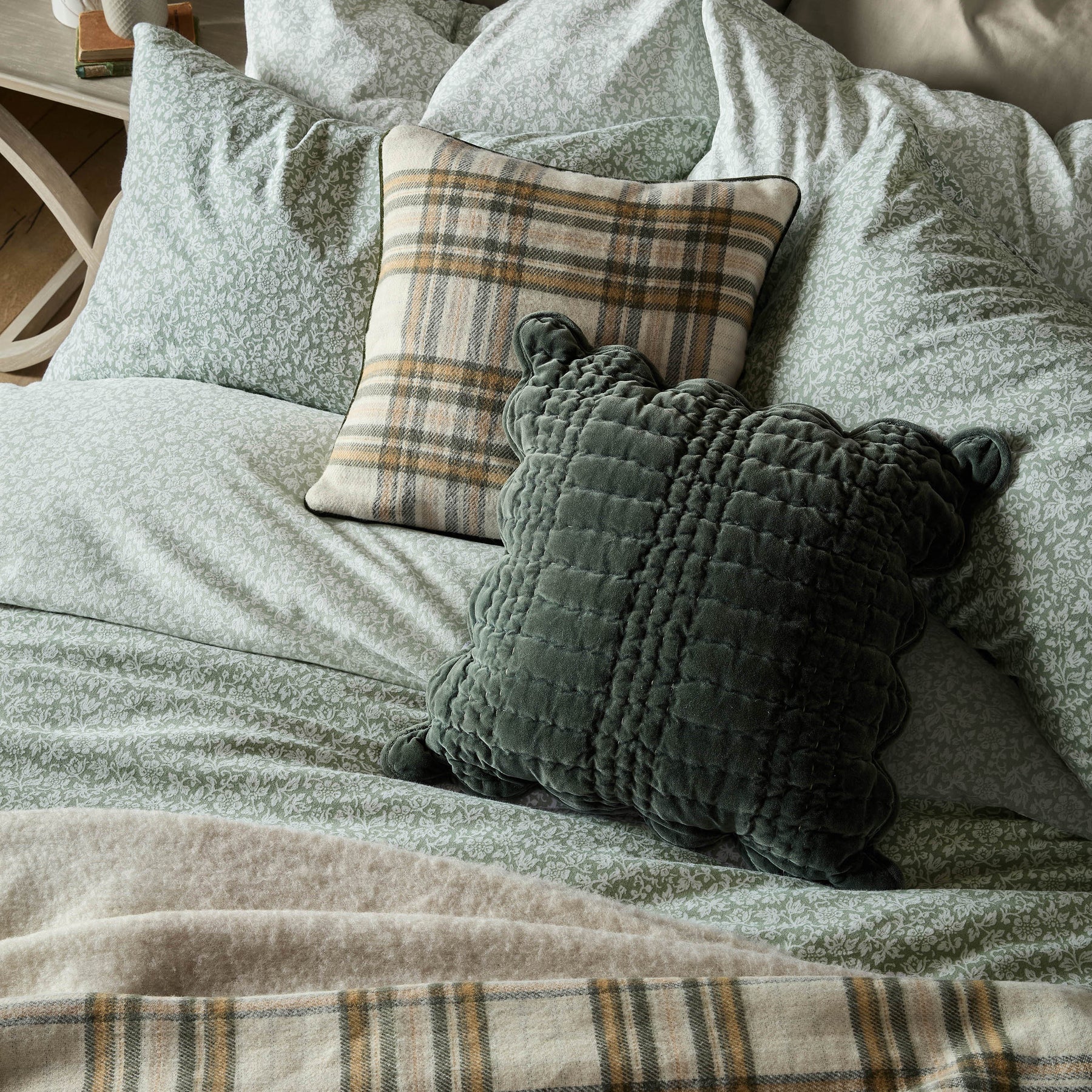 Laura Ashley Sweet Alyssum Duvet Cover Bedding Set Sage