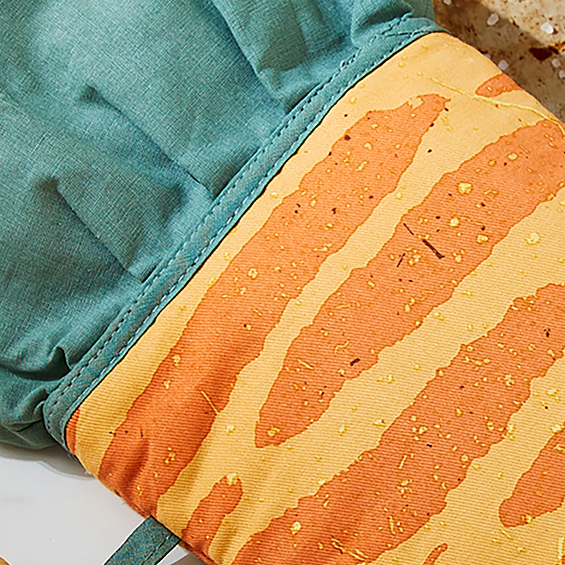 Ulster Weavers Time to Grow Thermal Gauntlet Oven Glove Green