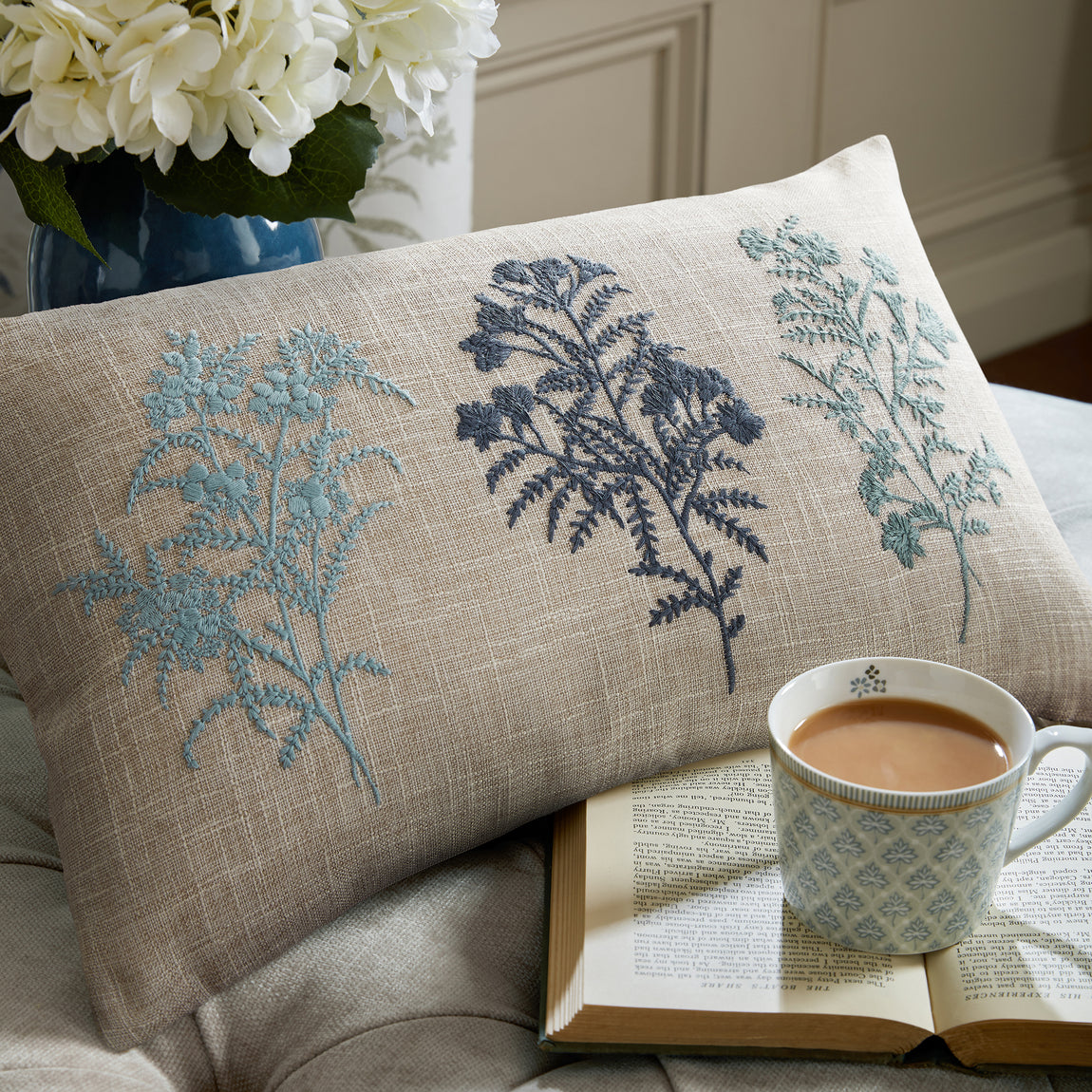 Laura Ashley Tenby 30cm x 50cm Filled Boudoir Seaspray