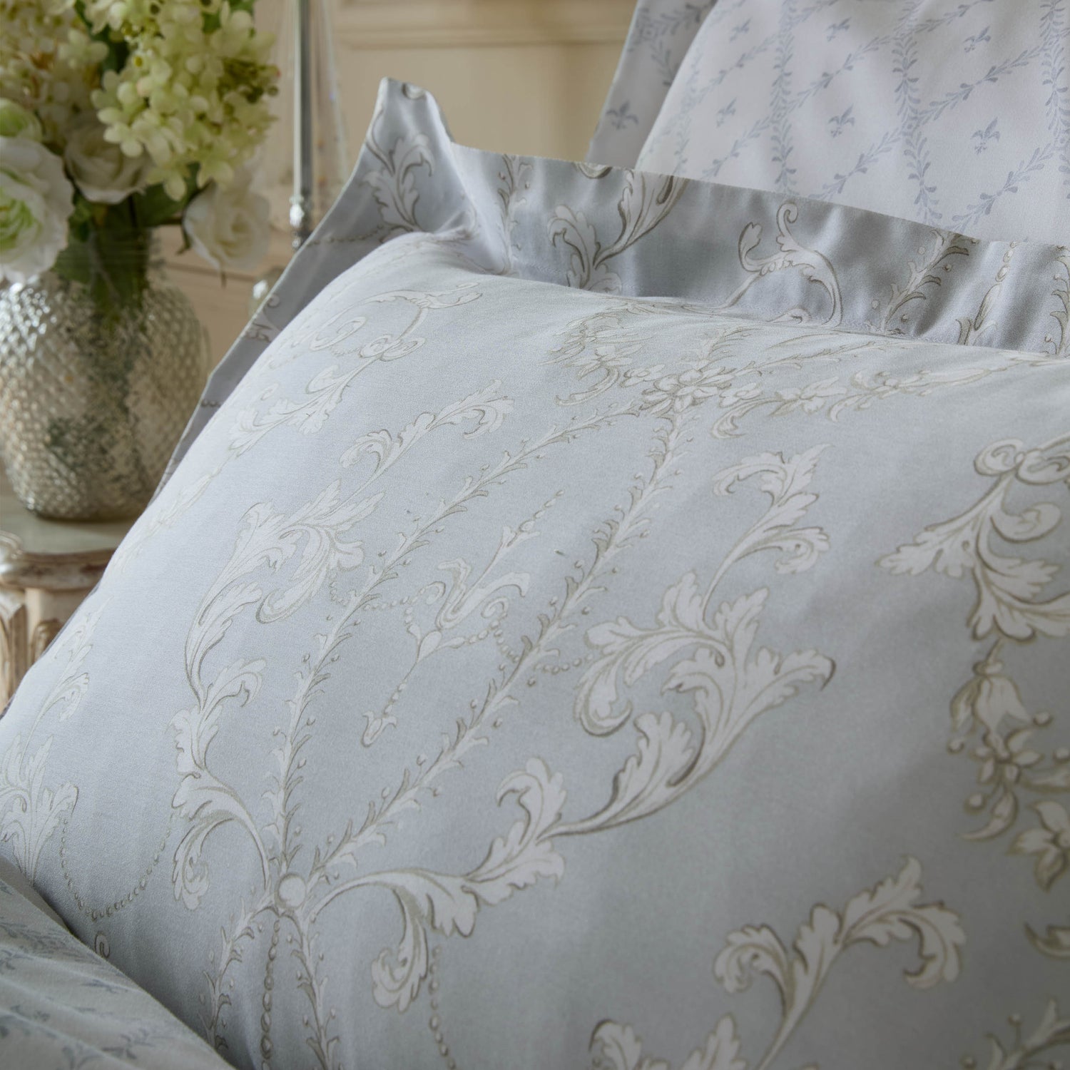 Historic Royal Palaces Tijou Duvet Cover Bedding Set Porcelain Blue