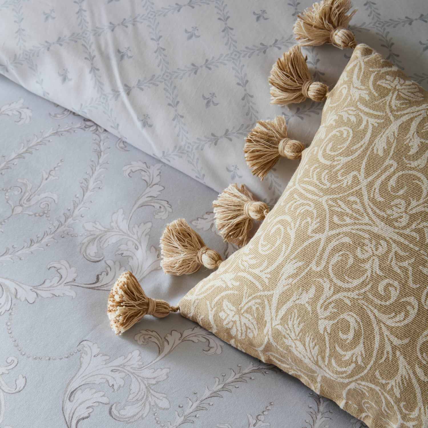 Historic Royal Palaces Tijou Duvet Cover Bedding Set Porcelain Blue