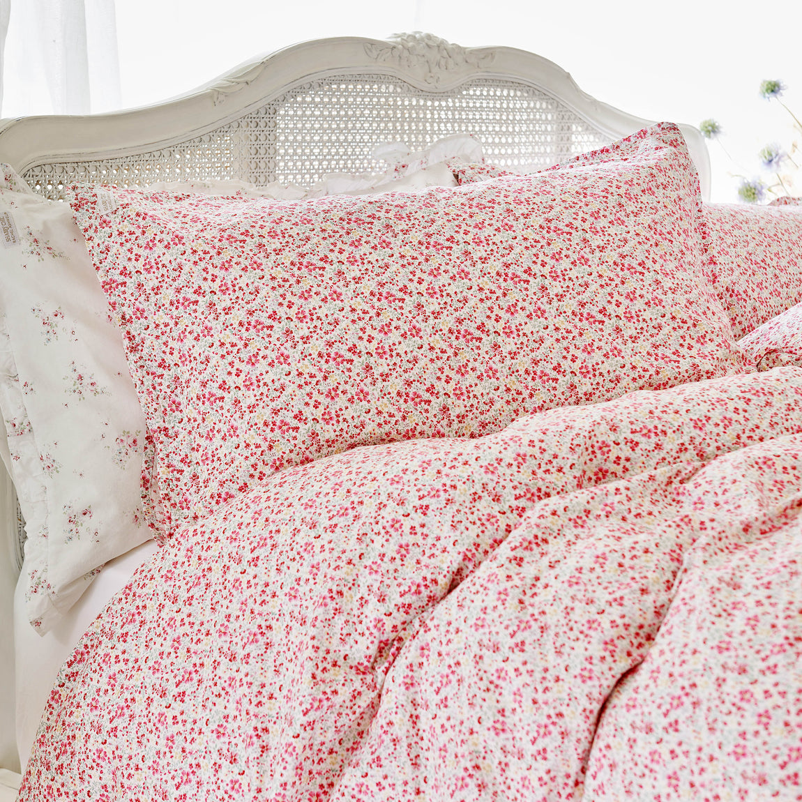 Shabby Chic By Rachel Ashwell Vintage Ditsy Pillowcase Housewife Multi