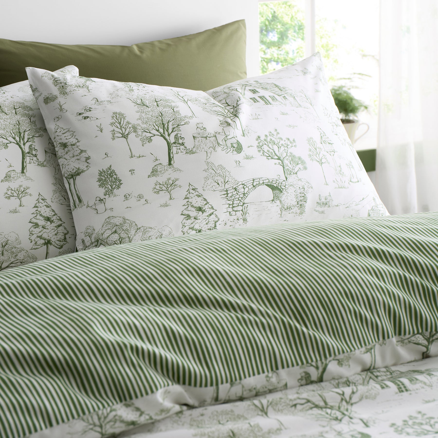 Fusion Woodland Toile Duvet Cover Bedding Set Green