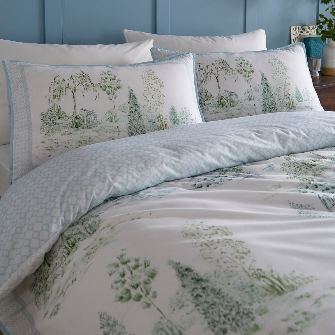 Appletree Willow Tree Scene Duvet Cover Bedding Set Blue