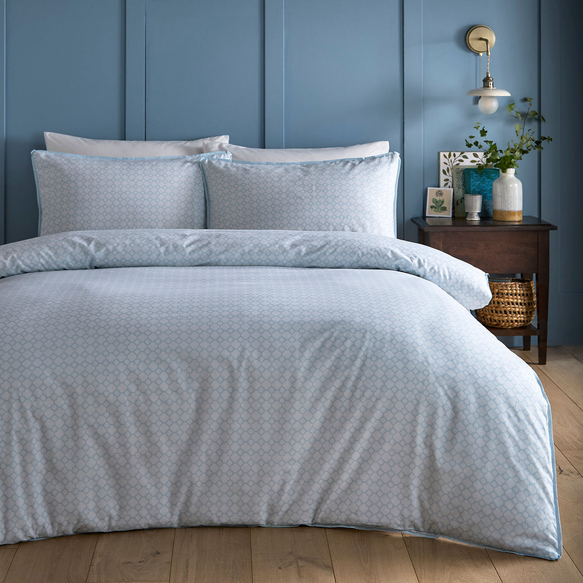 Appletree Willow Tree Scene Duvet Cover Bedding Set Blue