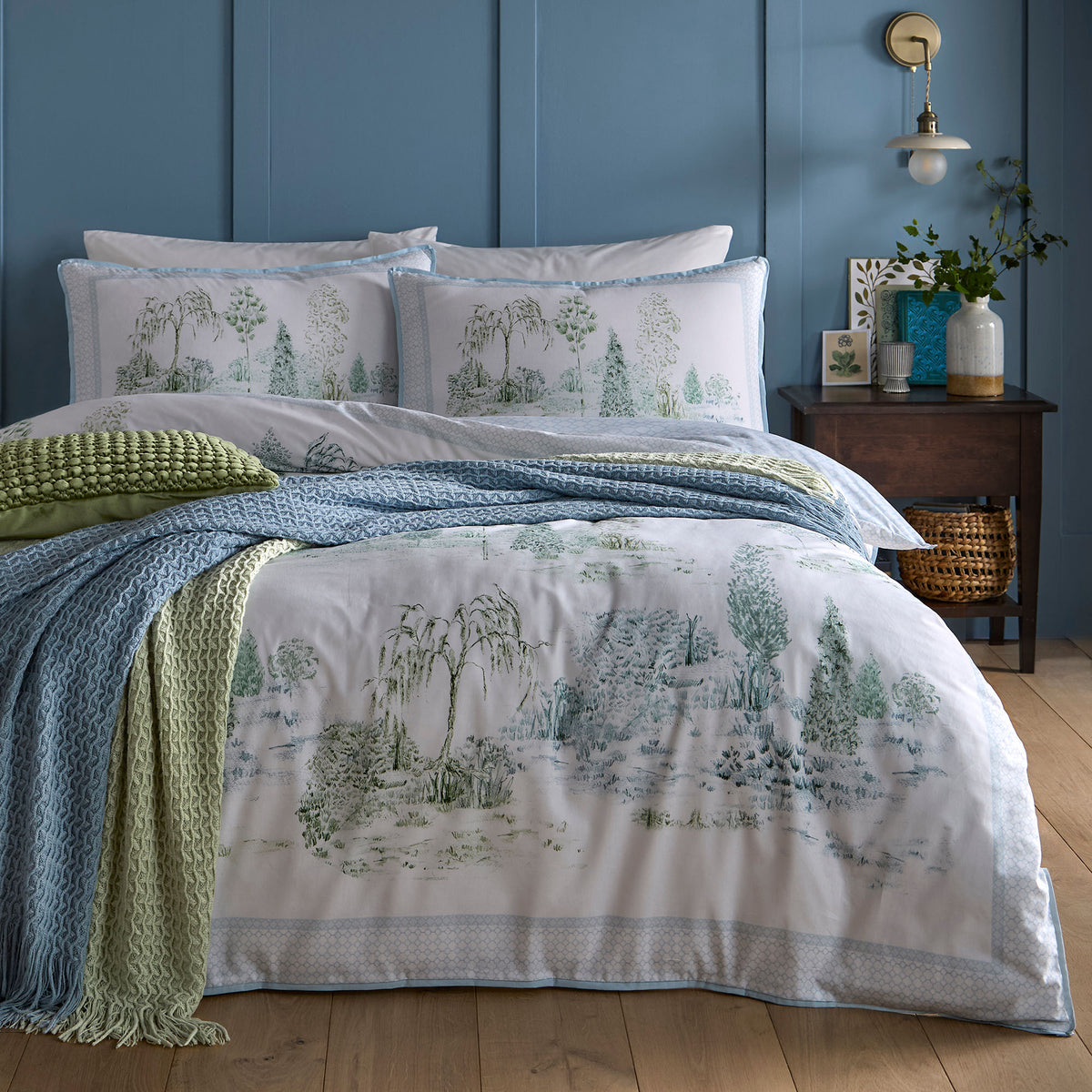 Appletree Willow Tree Scene Duvet Cover Bedding Set Blue