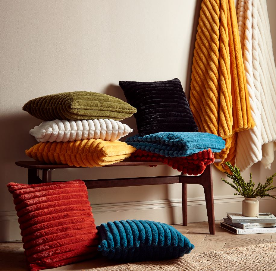 Catherine Lansfield Cosy Ribbed Faux Fur 130x170cm Throw Mustard