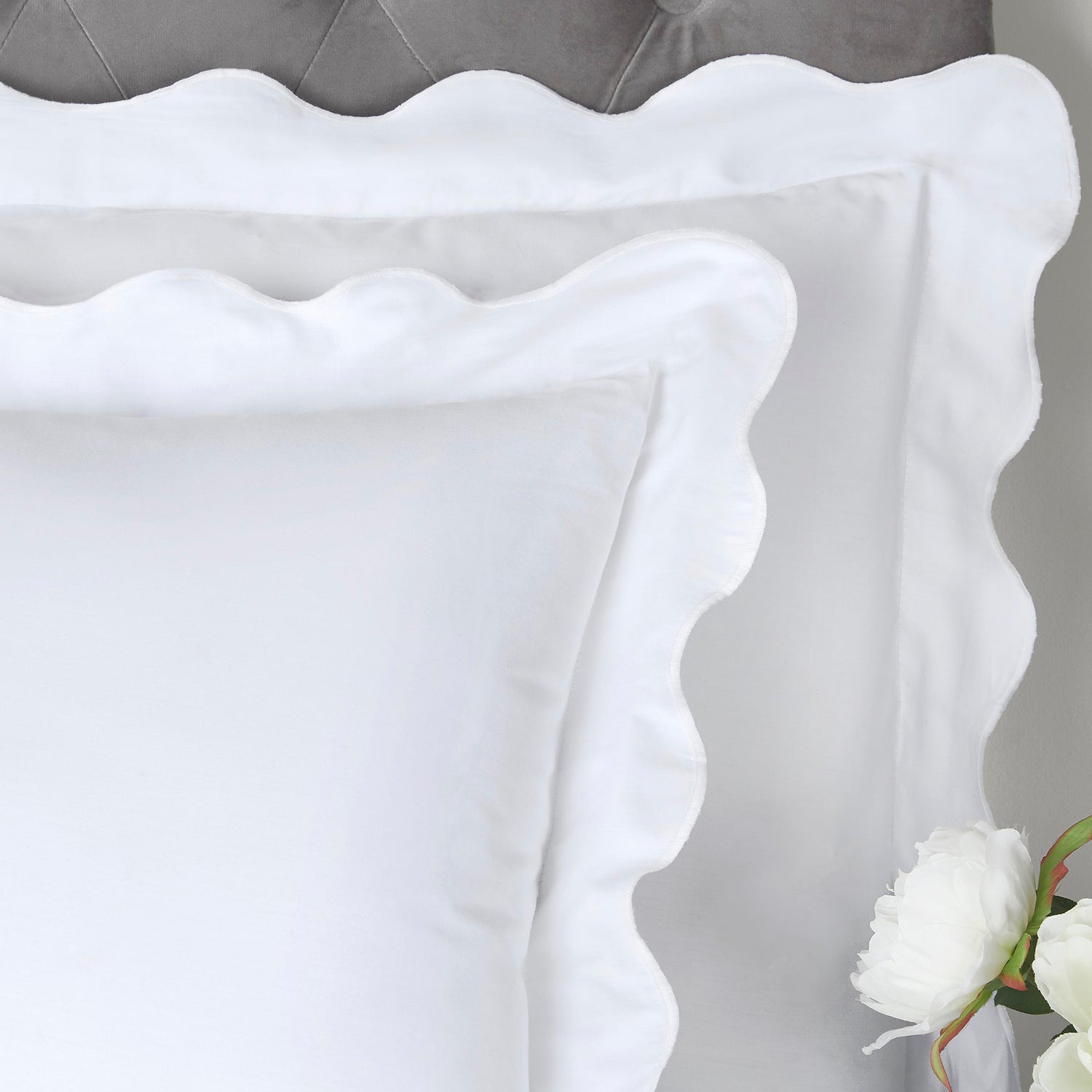 Appletree Boutique Scallop Edge Duvet Cover Bedding Set White