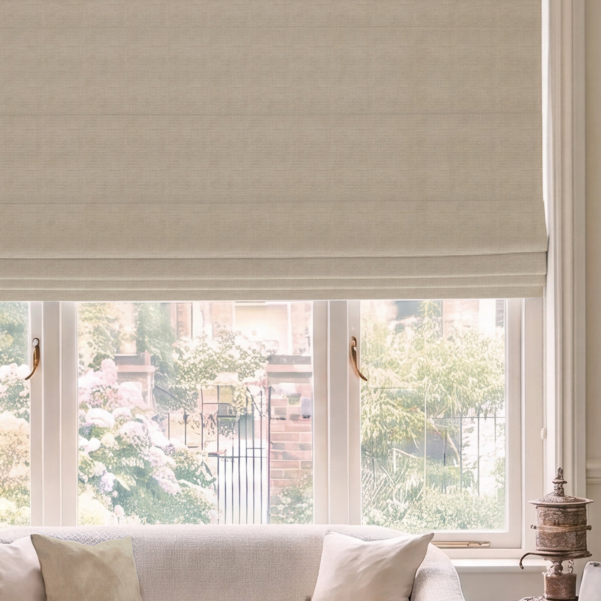 HOUSE Llewelyn-Bowen Ottoman Made To Measure Roman Blind Linen