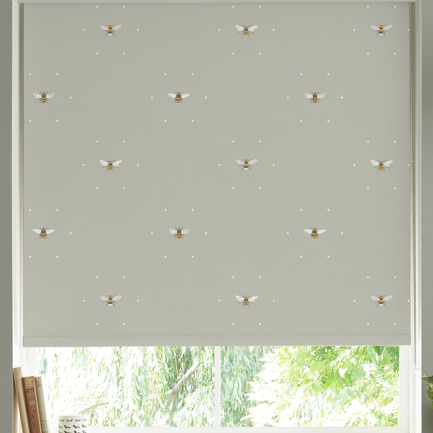Sophie Allport Bees Made to Measure Blackout Roller Blind Soft Linen