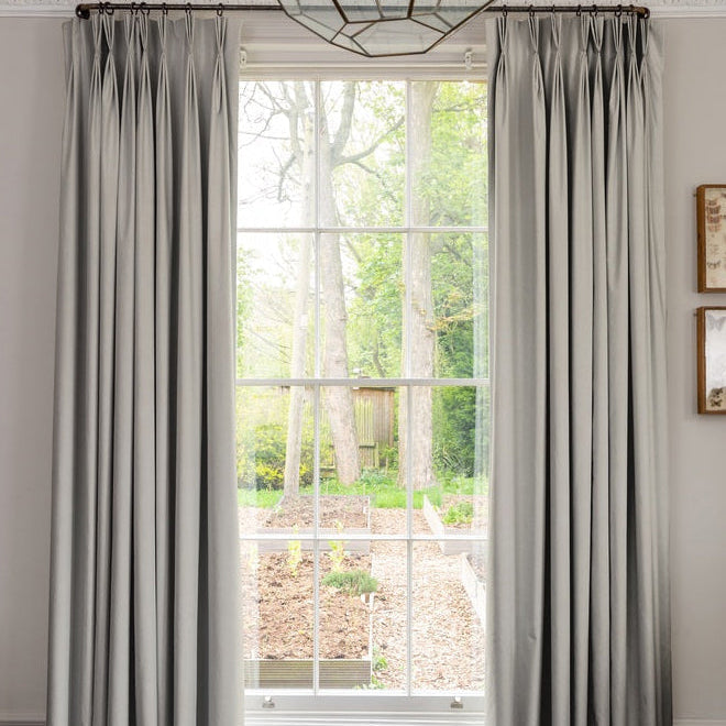 Linda Barker Elsie Velvet Made To Measure Roman Blind Silver