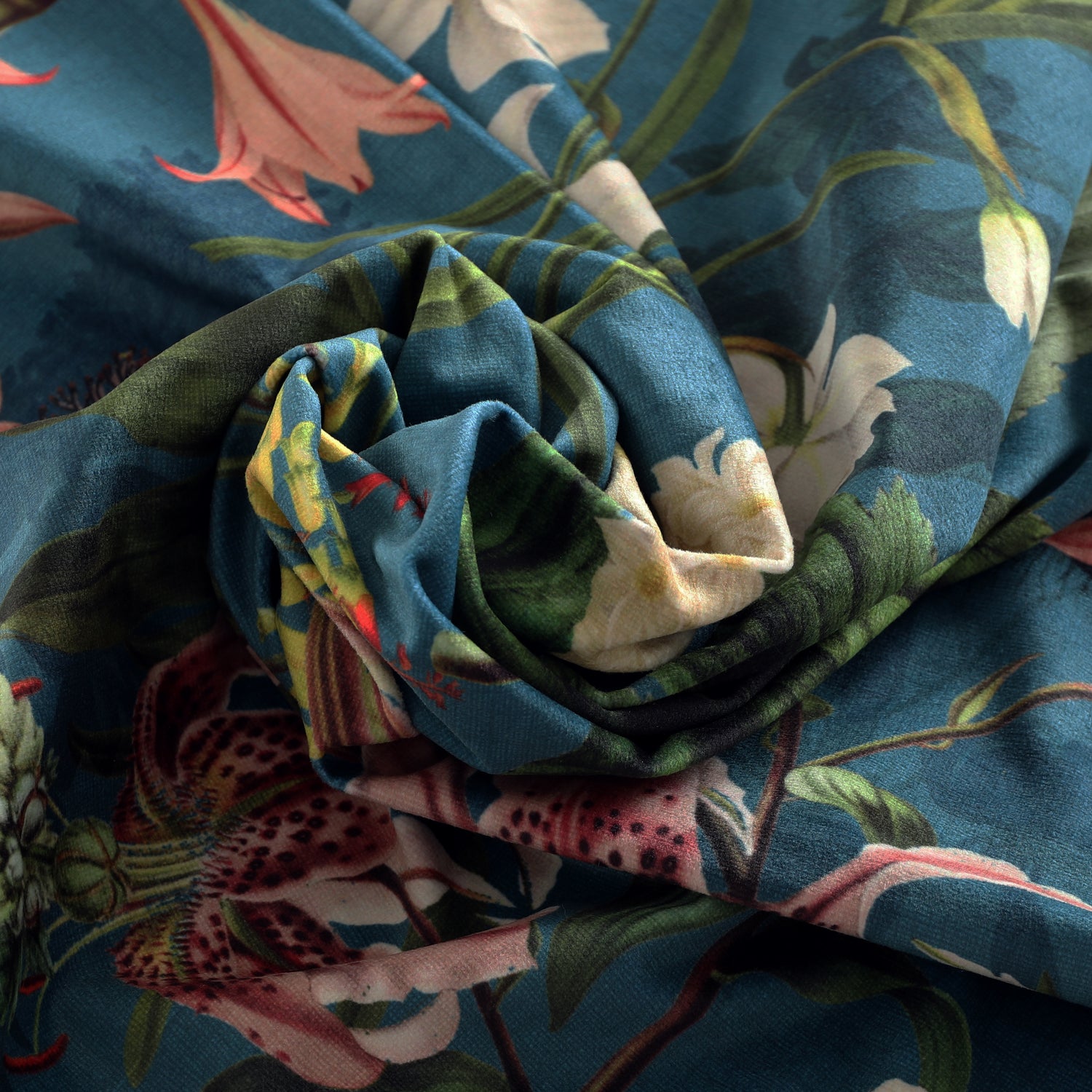 Linda Barker Grandi Floral Velvet Fabric Kingfisher