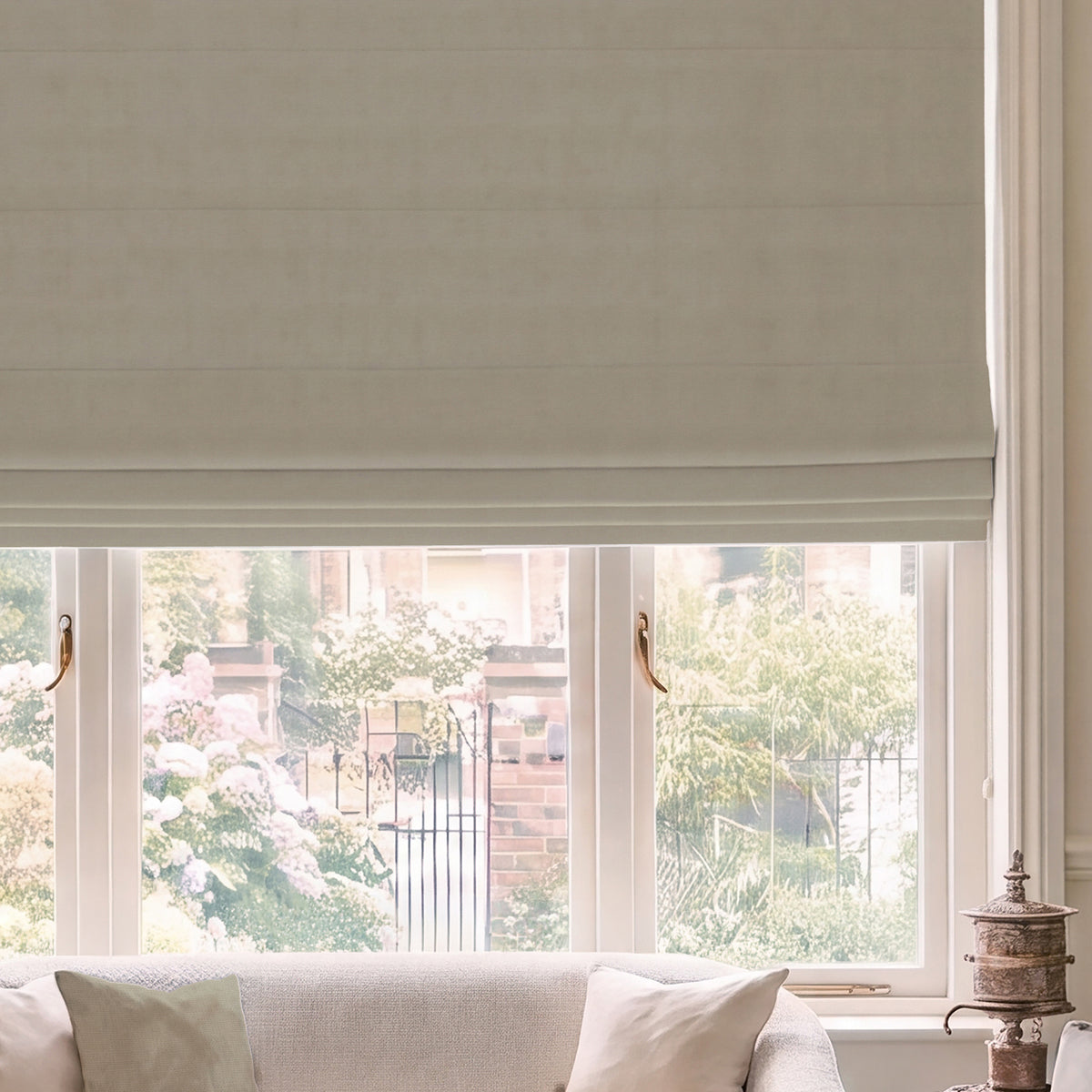 HOUSE Llewelyn-Bowen Tetbury Made To Measure Roman Blind Linen