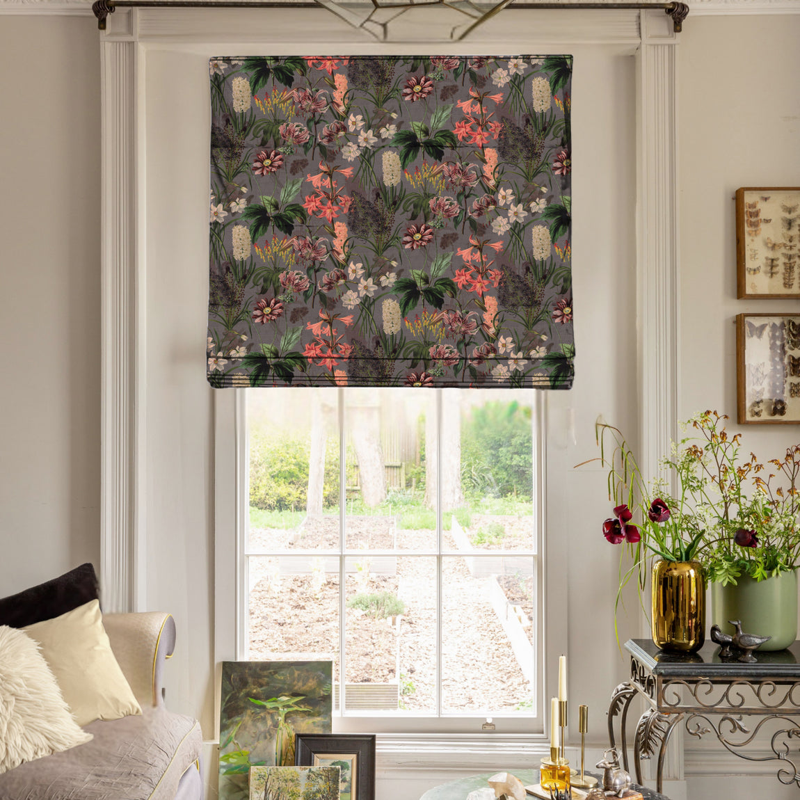 Linda Barker Grandi Floral Velvet Made To Measure Roman Blind Silver Lavender