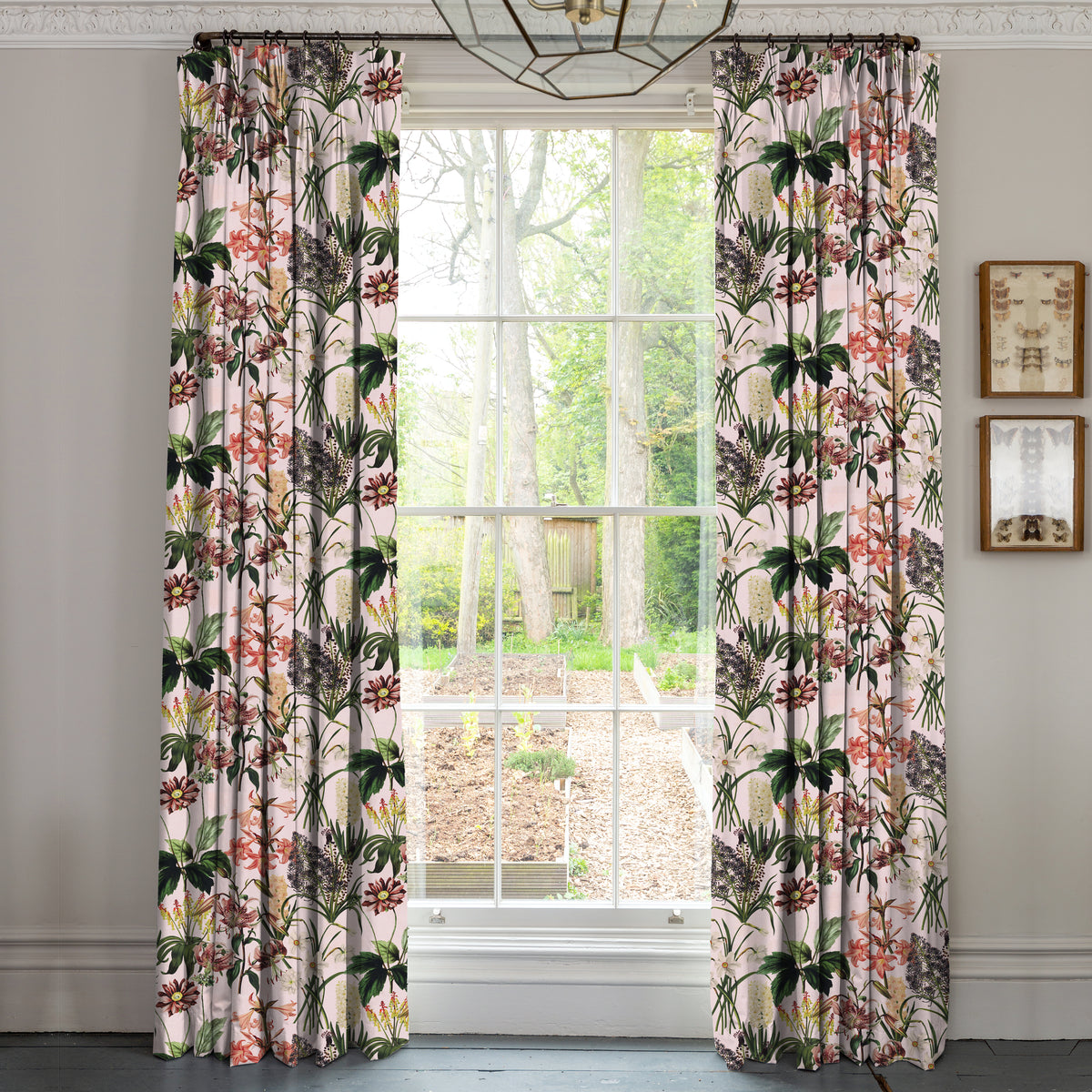 Linda Barker Grandi Floral Velvet Fabric Champagne