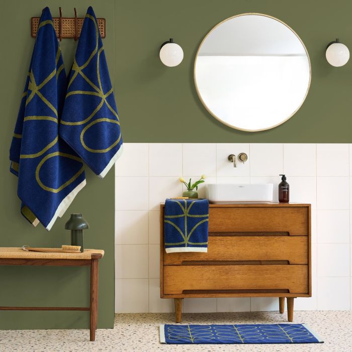 Orla Kiely Linear Stem Bath Mat Navy Olive
