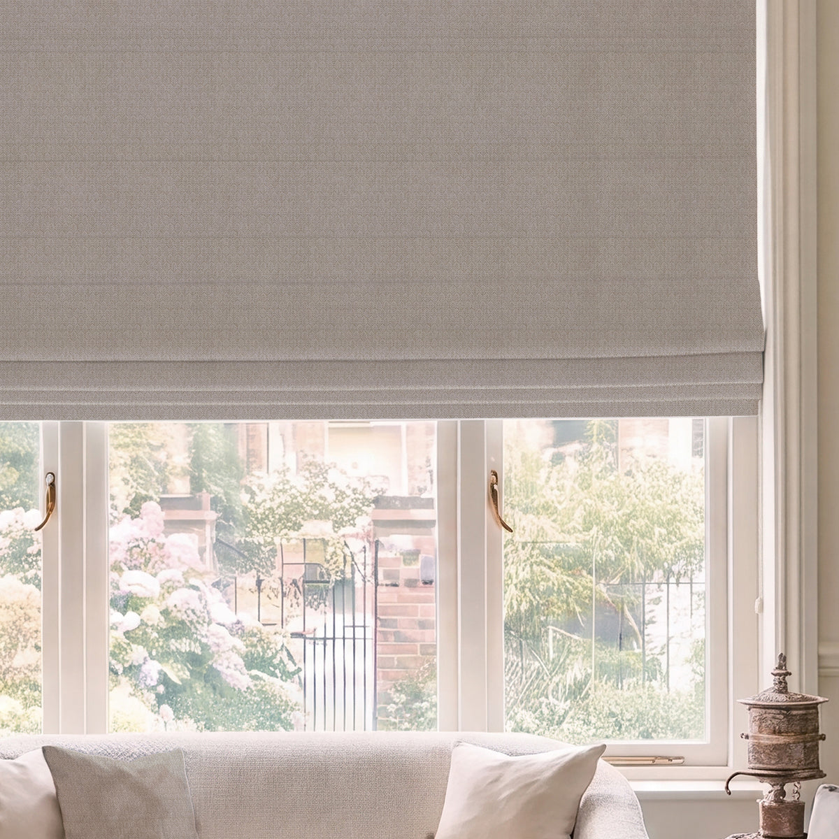HOUSE Llewelyn-Bowen Oak Leaf Made To Measure Roman Blind Chalk
