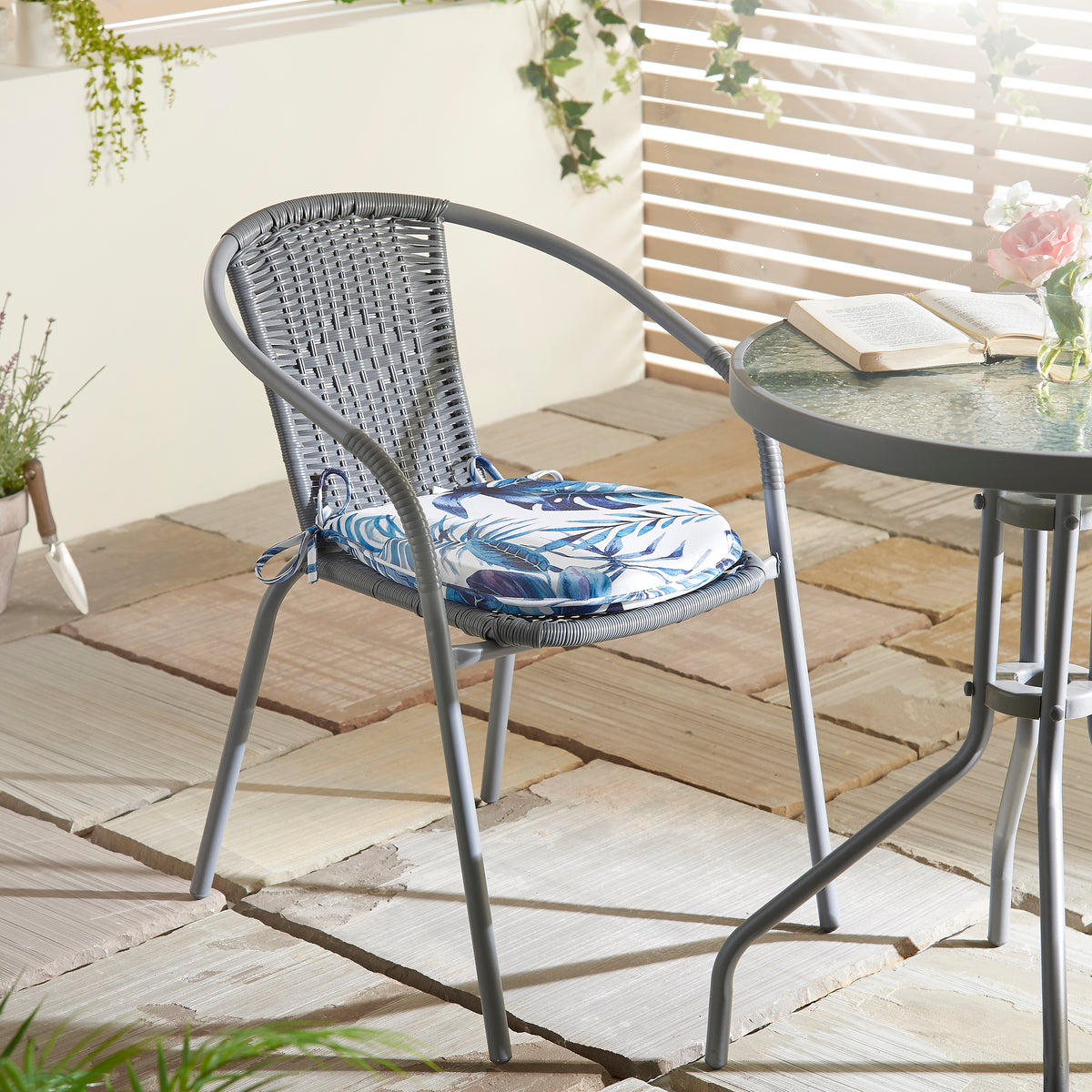 Tropical Water Resistant Outdoor Rounded Seat Pad 42cm x 42cm Blue