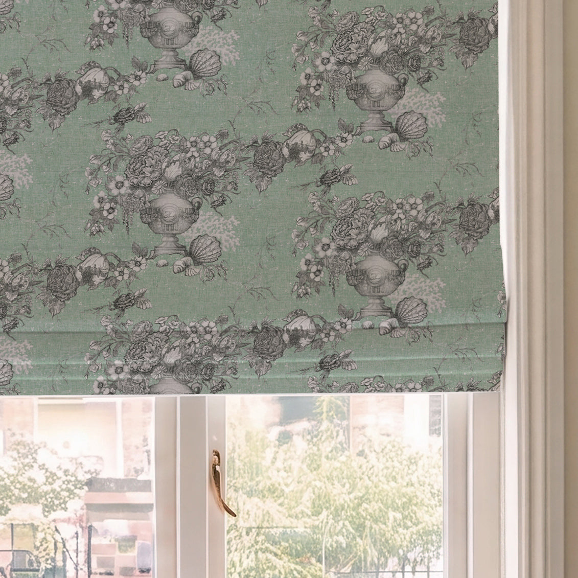 HOUSE Llewelyn-Bowen Vacannes Made To Measure Roman Blind Mistleaf