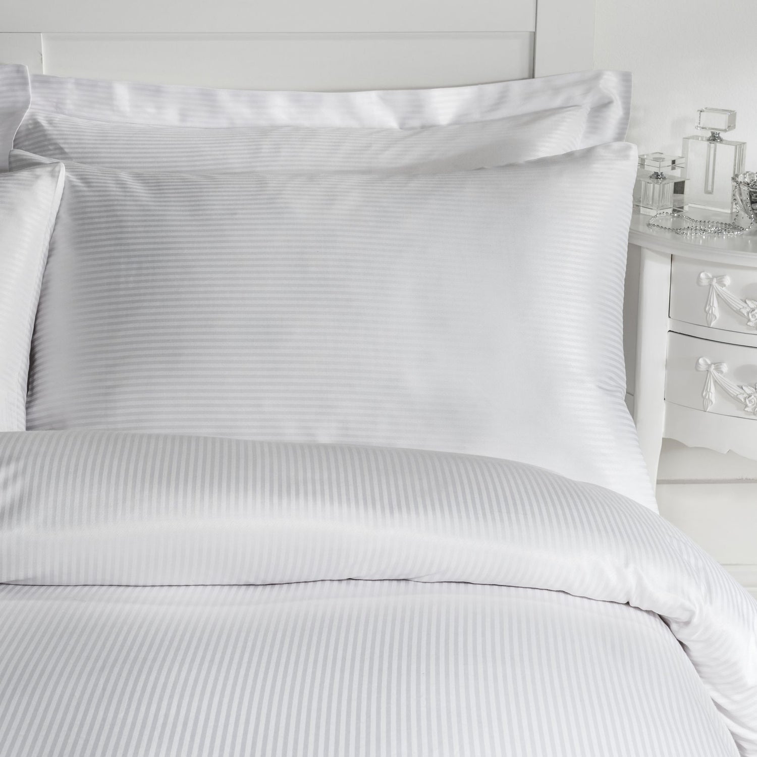 Catherine Lansfield 300 Thread Count Satin Stripe Duvet Cover Bedding Set White
