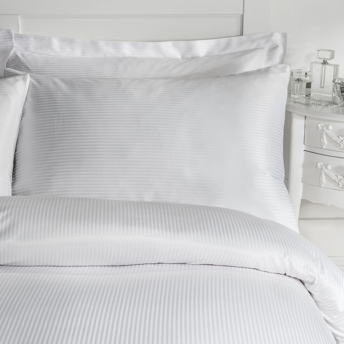 Catherine Lansfield 300 Thread Count Satin Stripe Duvet Cover Bedding Set White