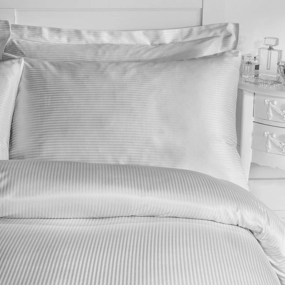 Catherine Lansfield 300 Thread Count Satin Stripe Pillowcase Housewife Grey
