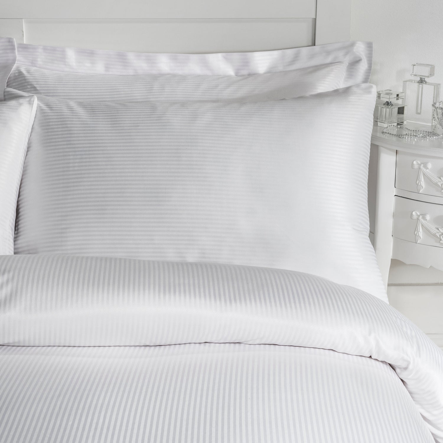 Catherine Lansfield 300 Thread Count Satin Stripe Pillowcase Housewife White
