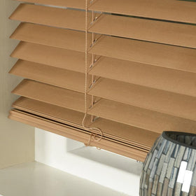 35mm Express Basswood Venetian Blind Sugar Maple Sample