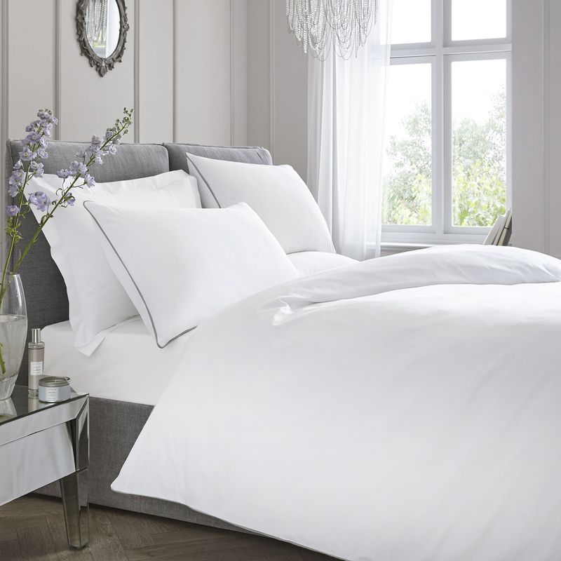 Appletree Boutique 200 Duvet Cover Bedding Set White