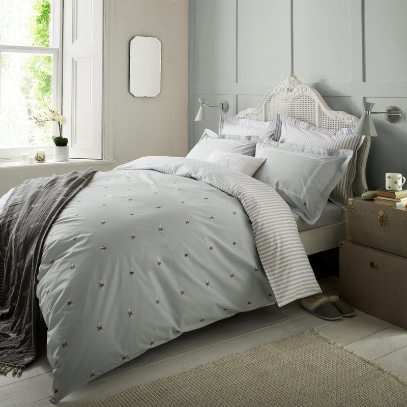 Sophie Allport - Bees Bedding Collection Duckegg