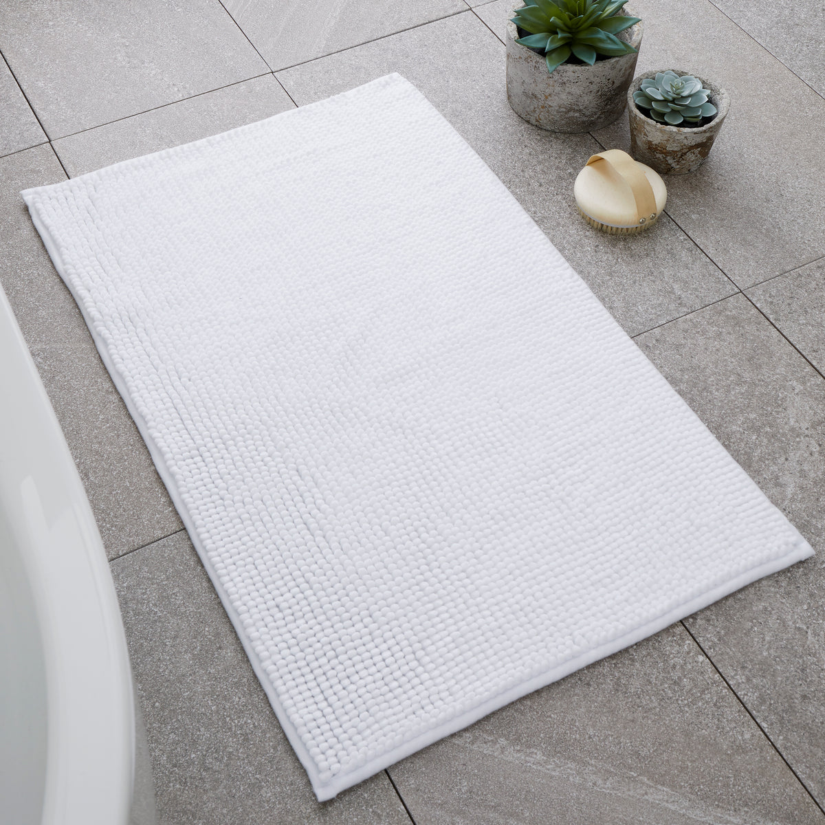 Catherine Lansfield Bobble Bath Mat 50cm x 80cm White