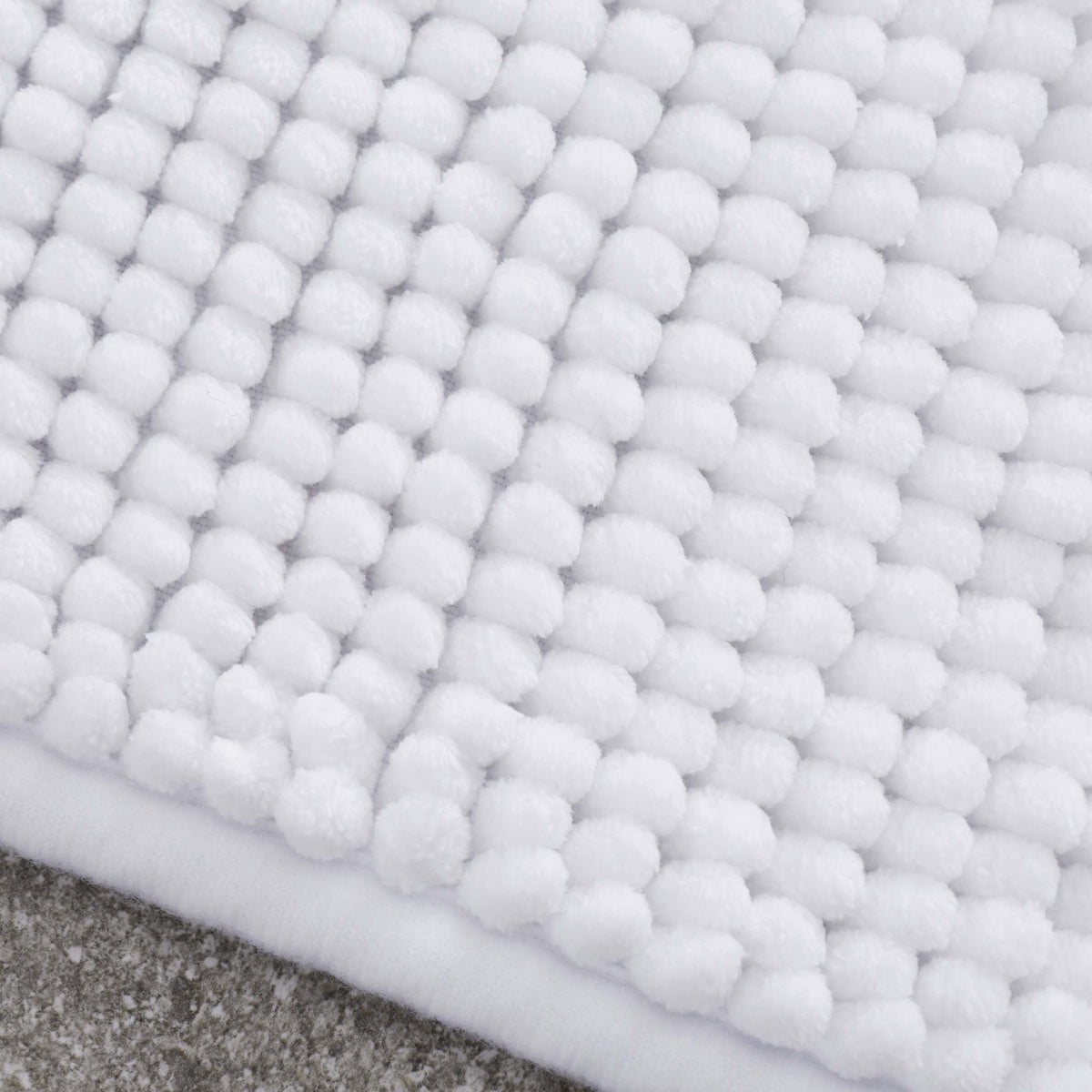 Catherine Lansfield Bobble Bath Mat 50cm x 80cm White