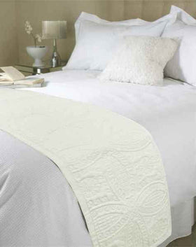 Embossed Parisienne Bed Runner Marshmellow