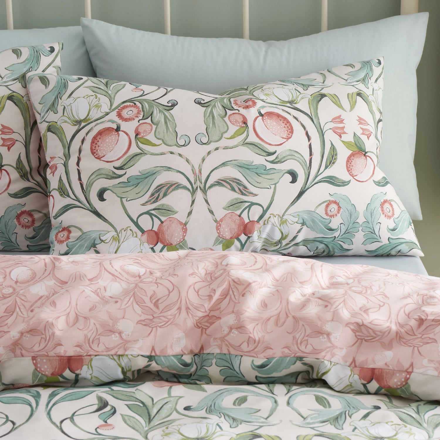 Catherine Lansfield Clarence Floral Duvet Cover Bedding Set Natural Green