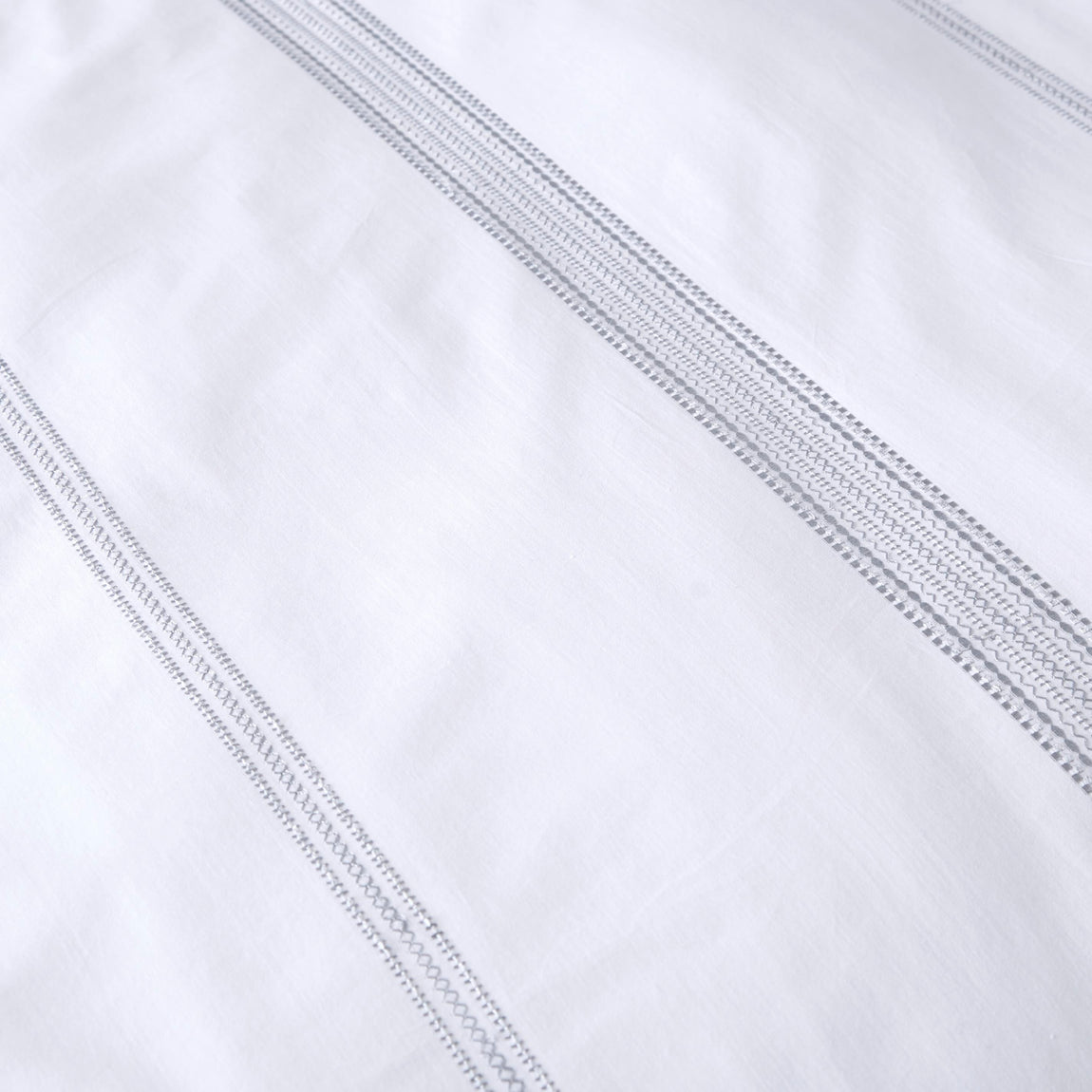Appletree Boutique Embroidered Band Duvet Cover Bedding Set White