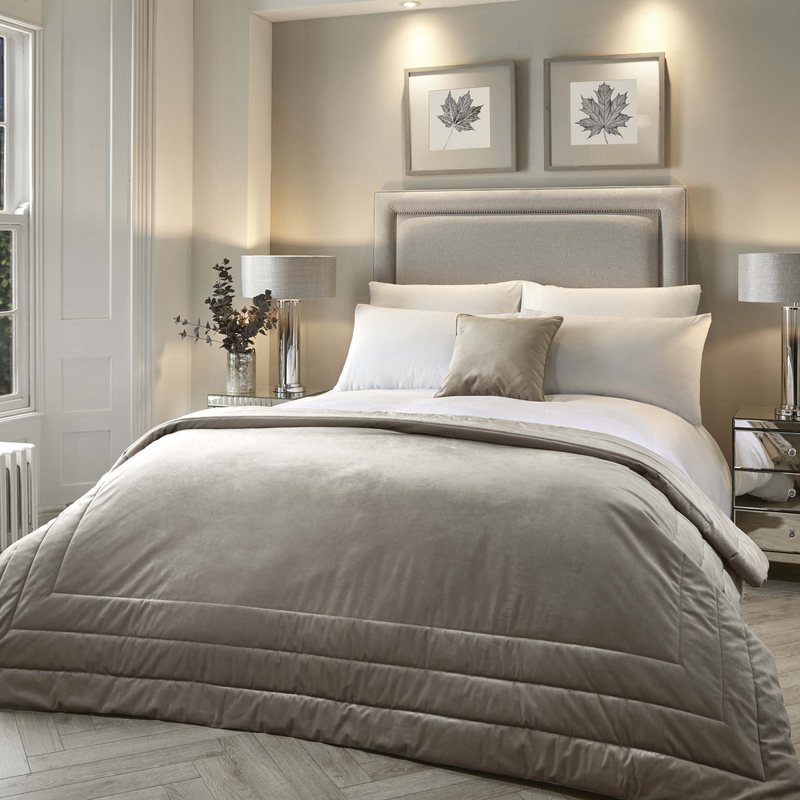 Soiree Melanie 150cm x 220cm Bedspread Linen