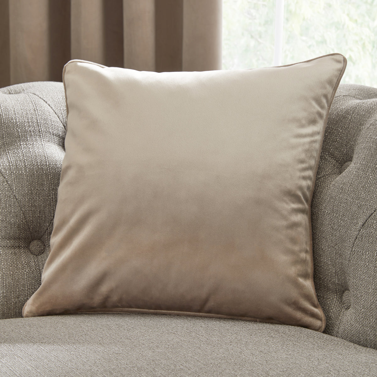 Laurence Llewelyn-Bowen Montrose Filled Cushion 43cm x 43cm Linen