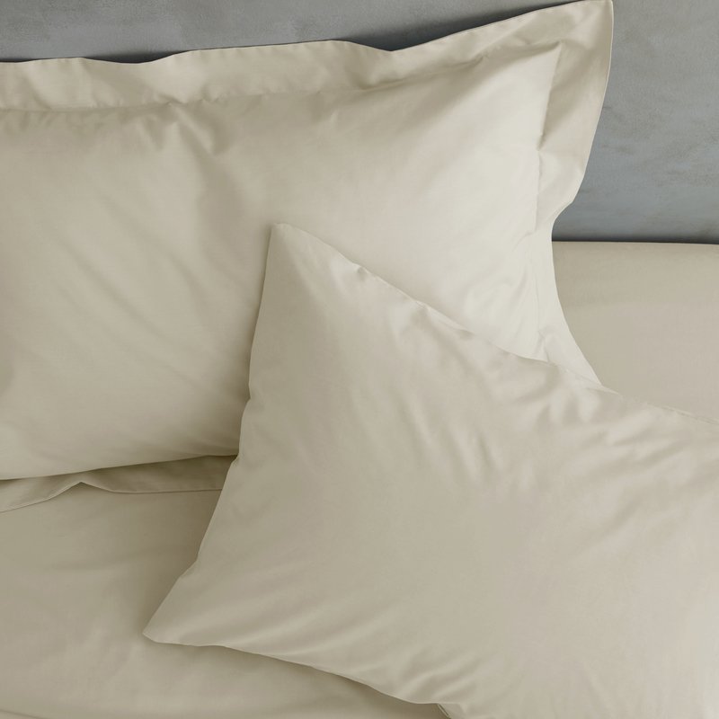 Catherine Lansfield Percale Plain Dye Pillowcase Oxford Cream - Pair